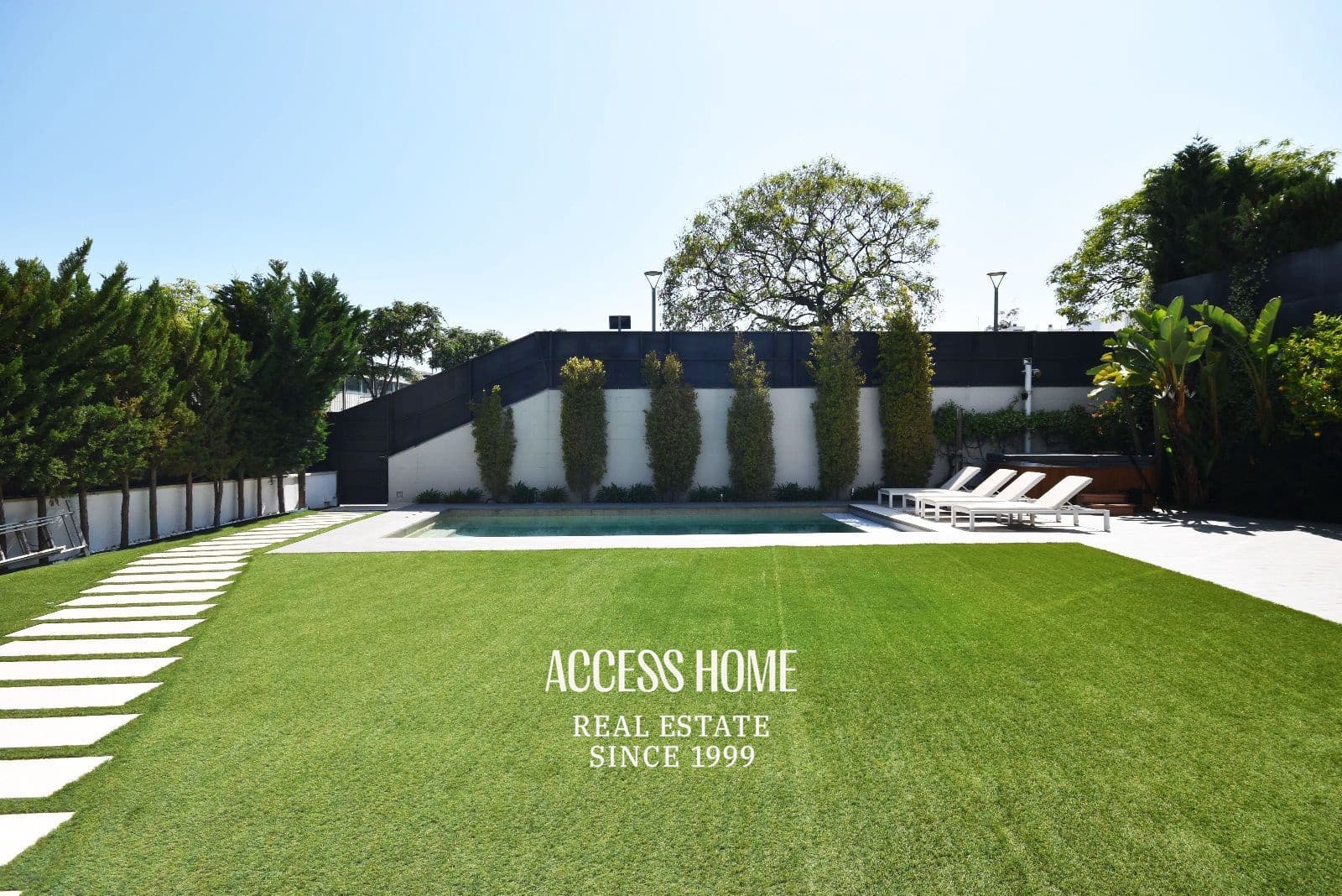 5 bedroom Villa for sale in Mataro with pool garage - € 1,050,000 (Ref: 9807286)