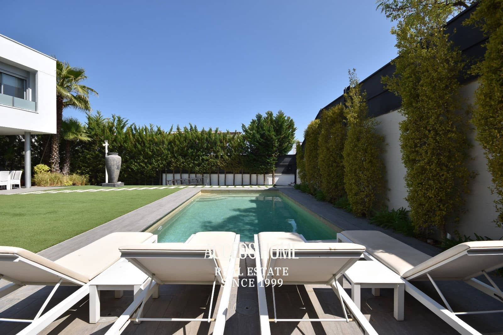 5 bedroom Villa for sale in Mataro with pool garage - € 1,050,000 (Ref: 9807286)
