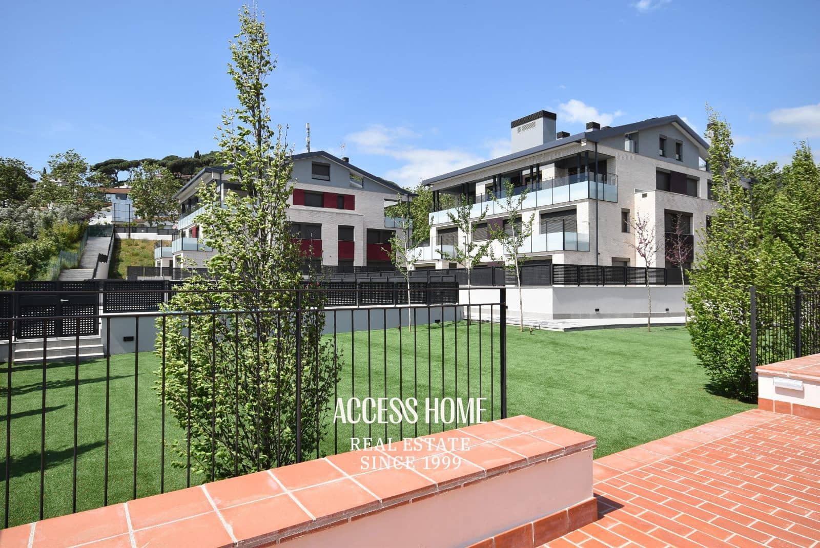2 soverom Leilighet til salgs i Premia de Dalt med svømmebasseng garasje - € 498 000 (Ref: 9810430)