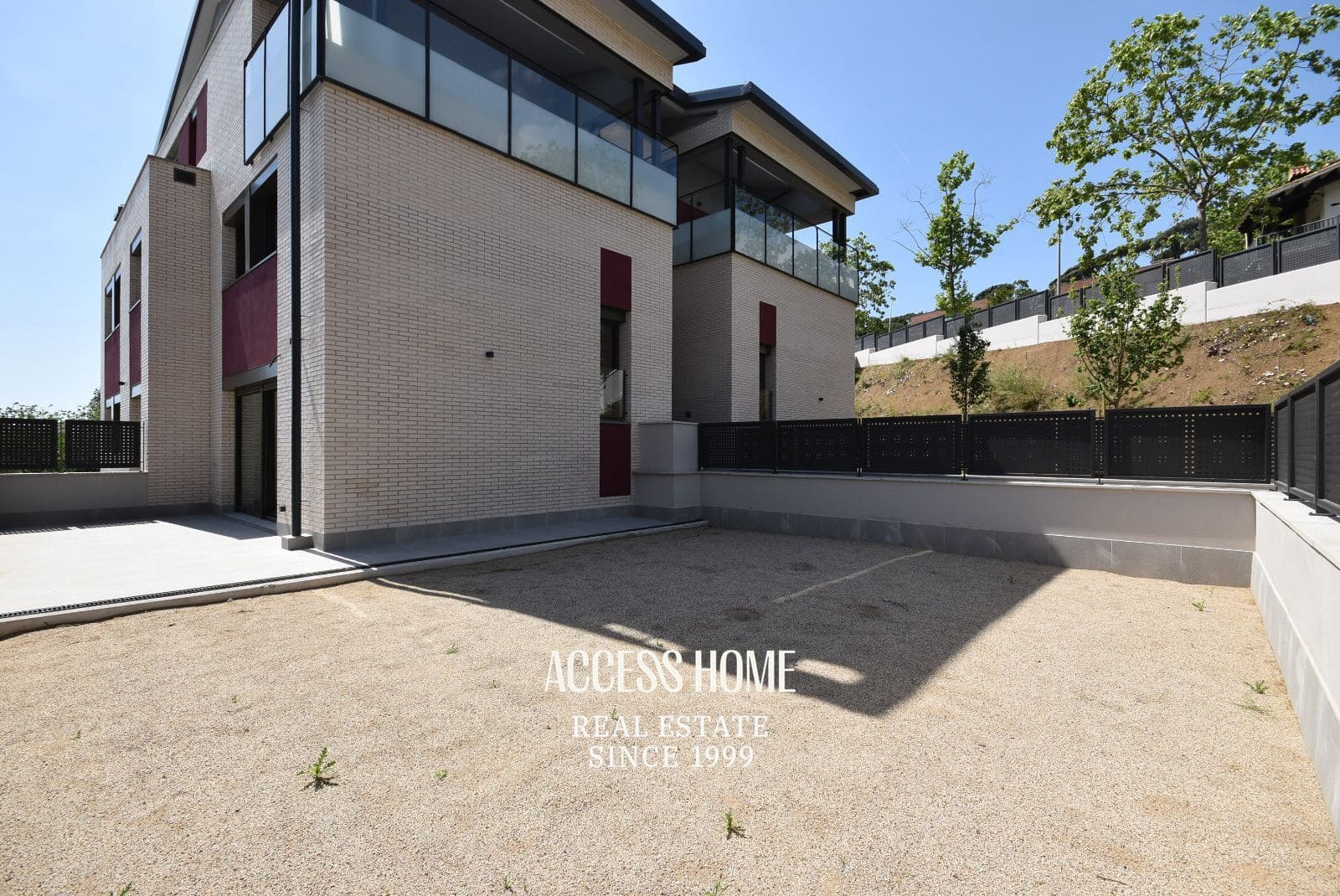 3 bedroom Flat for sale in Premia de Dalt with pool garage - € 584,000 (Ref: 9810431)