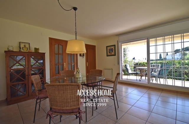 5 quarto Moradia para venda em Sant Vicenç de Montalt com garagem - 745 000 € (Ref: 9815162)