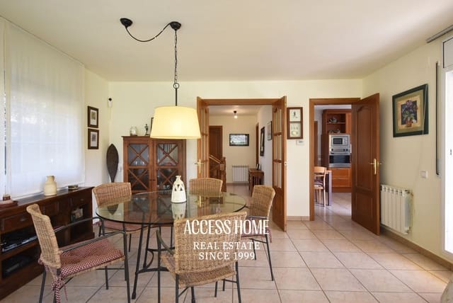 5 quarto Moradia para venda em Sant Vicenç de Montalt com garagem - 745 000 € (Ref: 9815162)