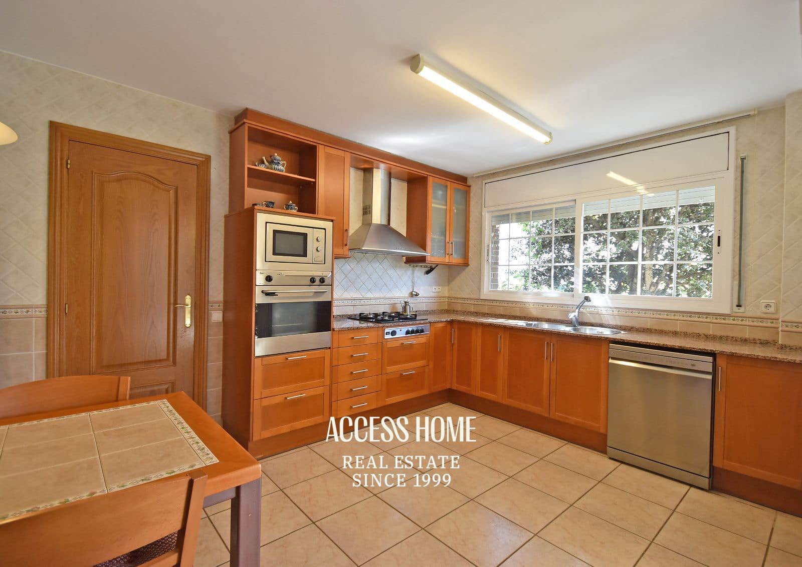 5 quarto Moradia para venda em Sant Vicenc de Montalt com garagem - 745 000 € (Ref: 9815162)