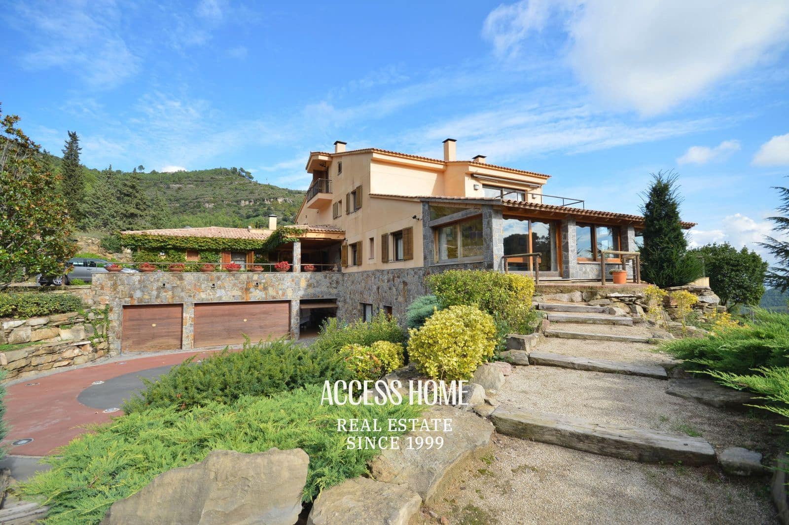 10 bedroom Villa for sale in Sant Feliu de Codines with pool garage - € 1,990,000 (Ref: 9816553)