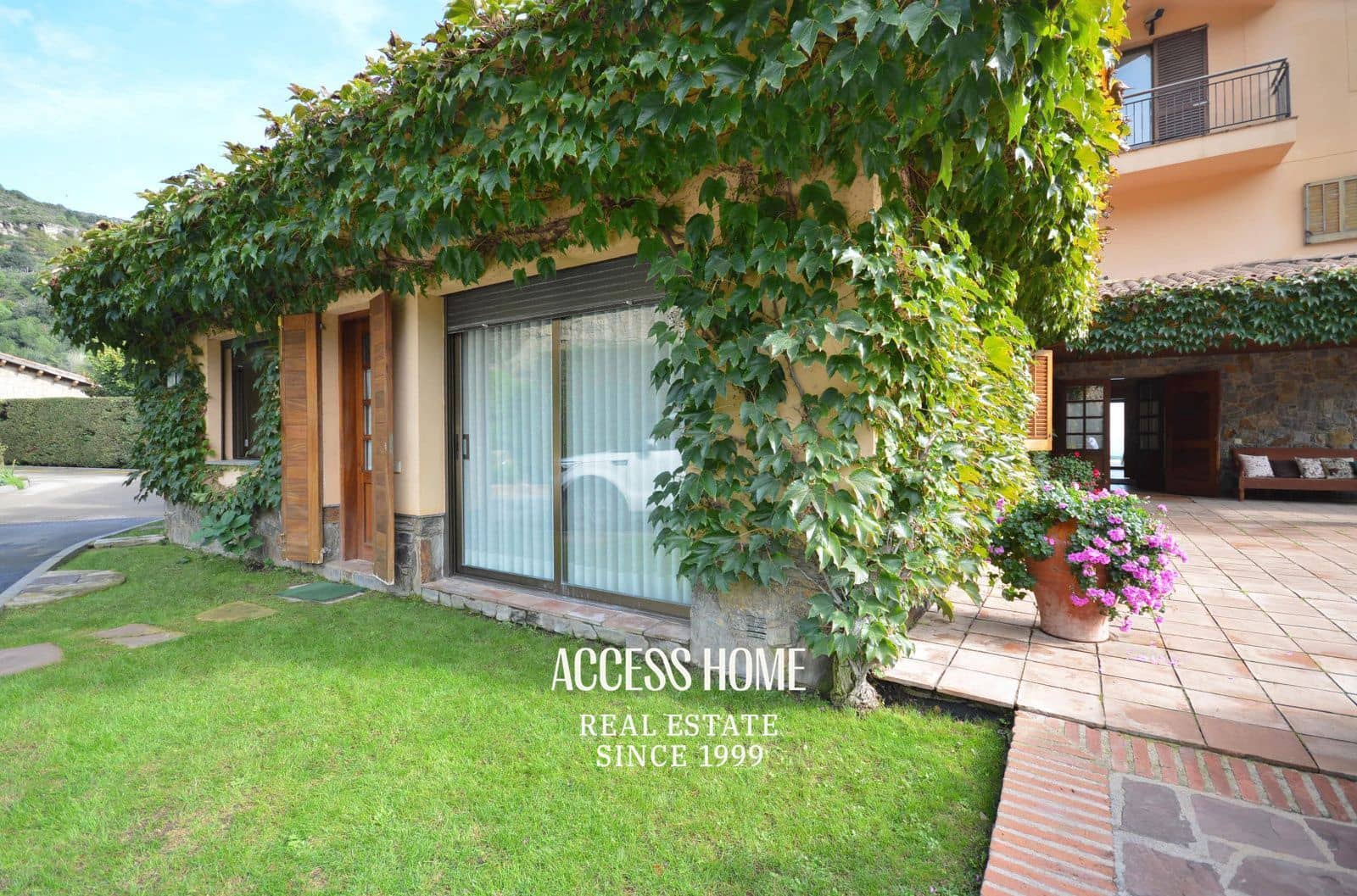 10 bedroom Villa for sale in Sant Feliu de Codines with pool garage - € 1,990,000 (Ref: 9816553)