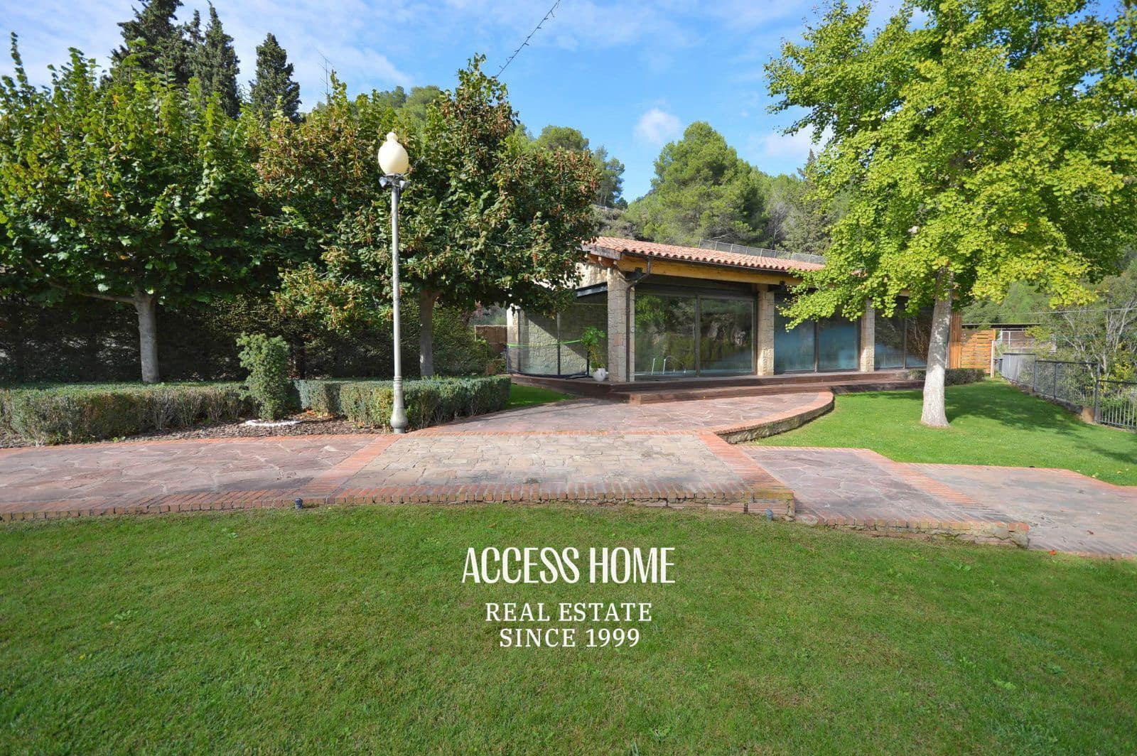 10 bedroom Villa for sale in Sant Feliu de Codines with pool garage - € 1,990,000 (Ref: 9816553)