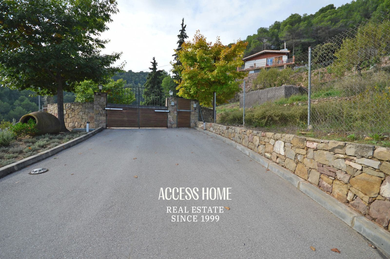 10 bedroom Villa for sale in Sant Feliu de Codines with pool garage - € 1,990,000 (Ref: 9816553)