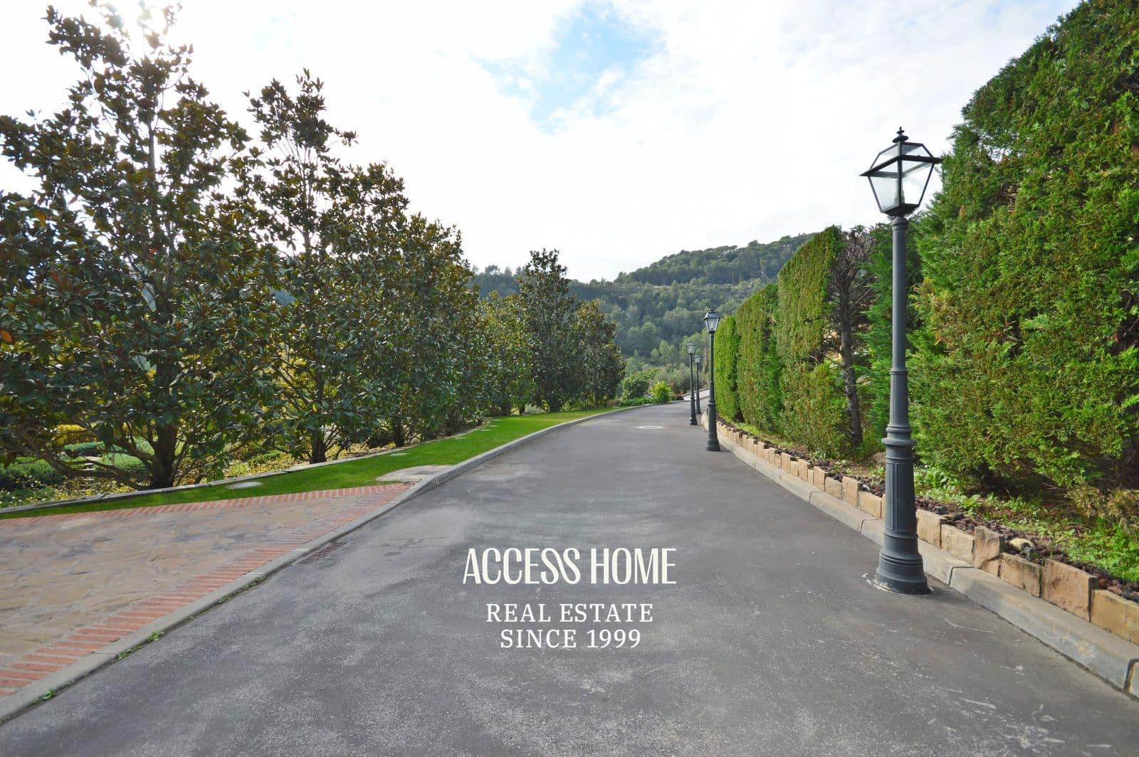 10 bedroom Villa for sale in Sant Feliu de Codines with pool garage - € 1,990,000 (Ref: 9816553)