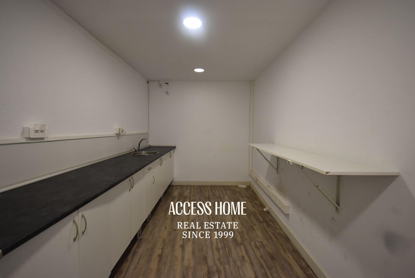 Office for rent in Badalona - € 2,100 (Ref: 9821714)