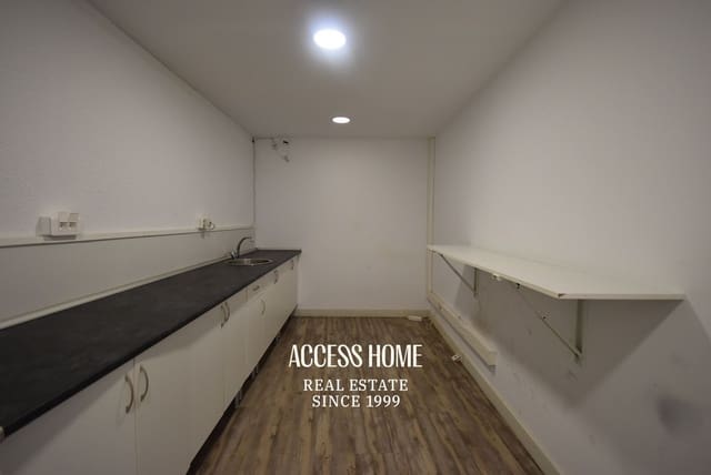 Büro zu vermieten in Badalona - 2.100 € (Ref: 9821714)