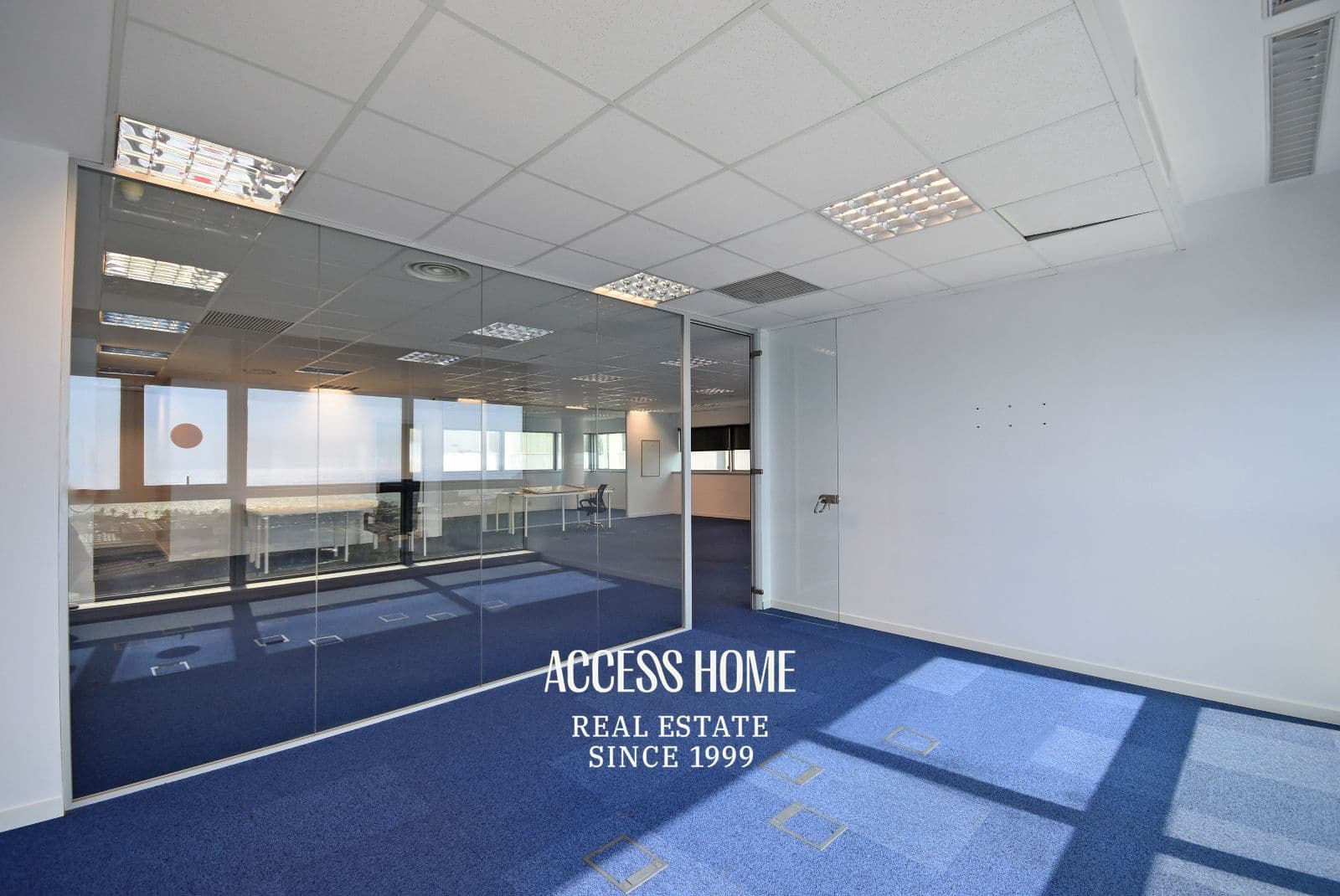 Office for rent in Badalona with garage - € 2,200 (Ref: 9821715)