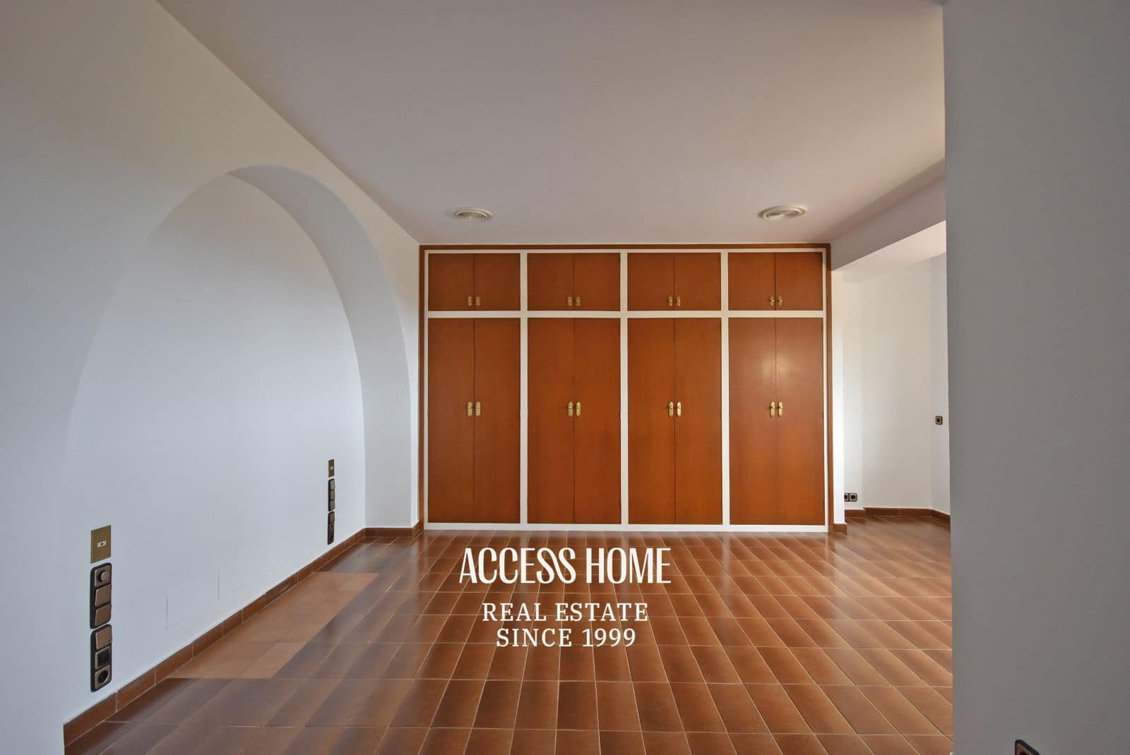 4 soveværelse Byhus til salg i Sant Vicenc de Montalt med garage - € 575.000 (Ref: 9821716)