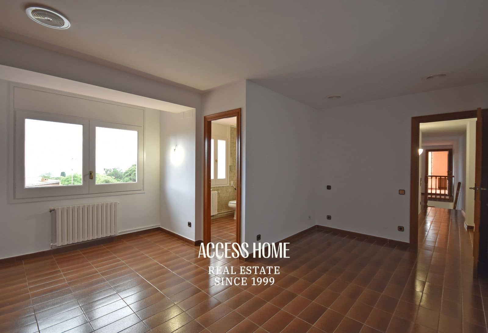 4 soveværelse Byhus til salg i Sant Vicenc de Montalt med garage - € 575.000 (Ref: 9821716)
