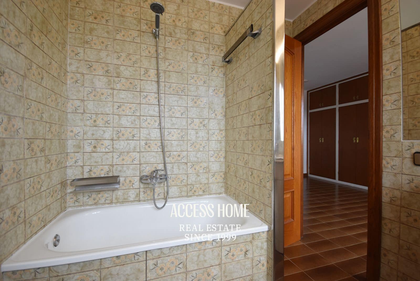 4 soveværelse Byhus til salg i Sant Vicenc de Montalt med garage - € 575.000 (Ref: 9821716)