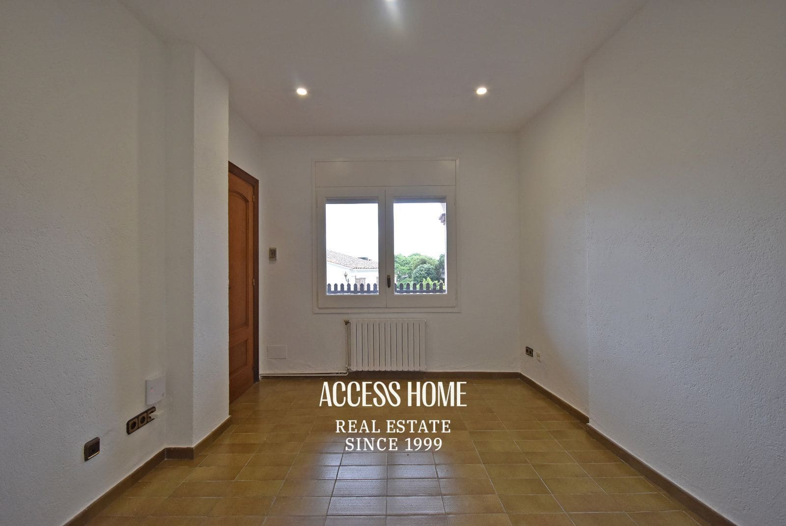 4 soveværelse Byhus til salg i Sant Vicenc de Montalt med garage - € 575.000 (Ref: 9821716)