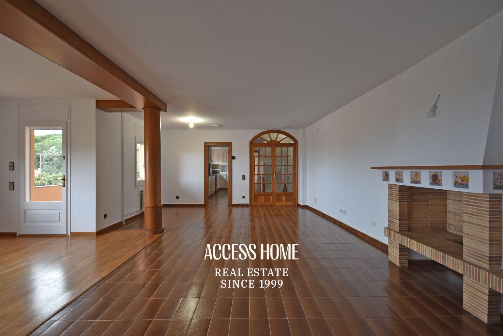 4 soveværelse Byhus til salg i Sant Vicenc de Montalt med garage - € 575.000 (Ref: 9821716)