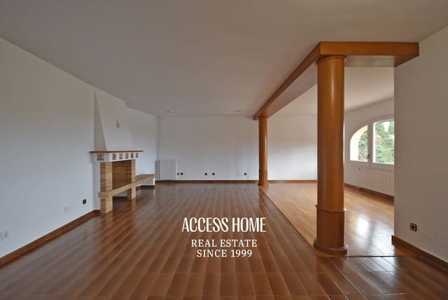 4 slaapkamer Huis te koop in Sant Vicenç de Montalt met garage - € 575.000 (Ref: 9821716)