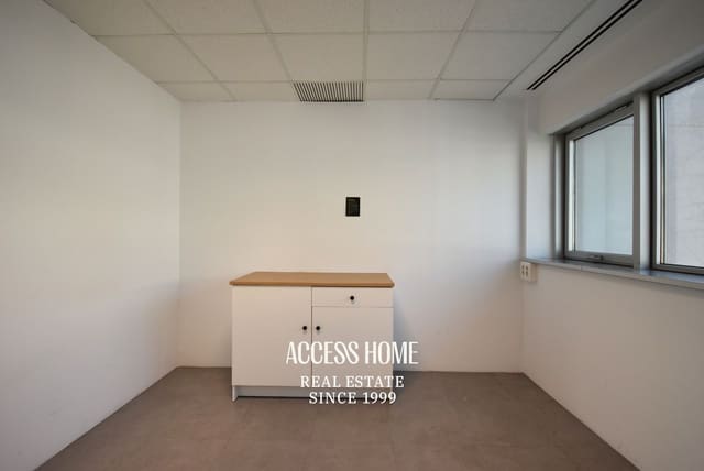 Büro zu verkaufen in Badalona mit Garage - 370.000 € (Ref: 9823803)