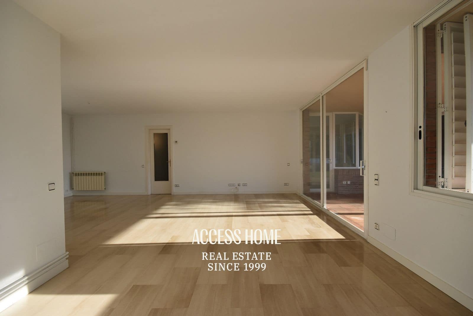 4 Zimmer Villa zu vermieten in Sant Vicenc de Montalt mit Pool Garage - 3.500 € (Ref: 9824096)
