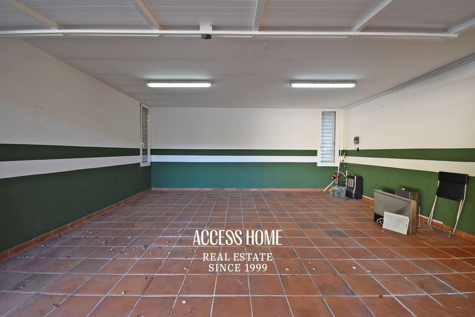 4 Zimmer Villa zu vermieten in Sant Vicenc de Montalt mit Pool Garage - 3.500 € (Ref: 9824096)