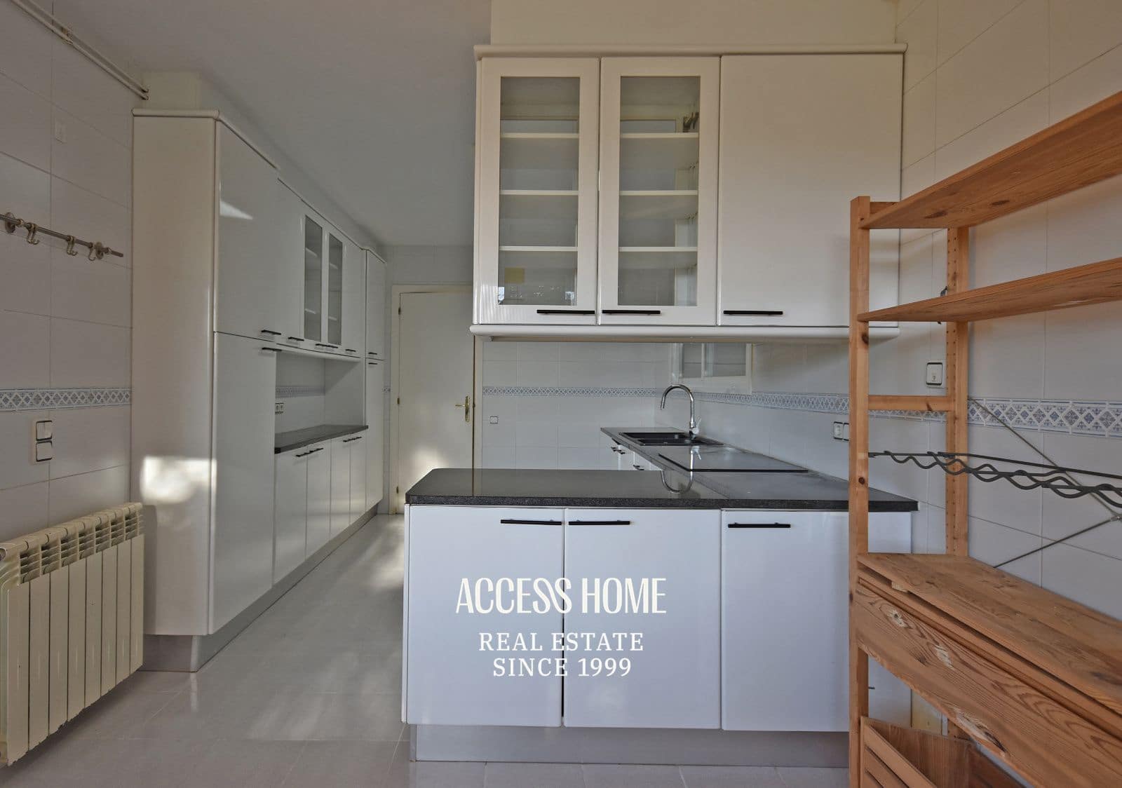 4 Zimmer Villa zu vermieten in Sant Vicenc de Montalt mit Pool Garage - 3.500 € (Ref: 9824096)