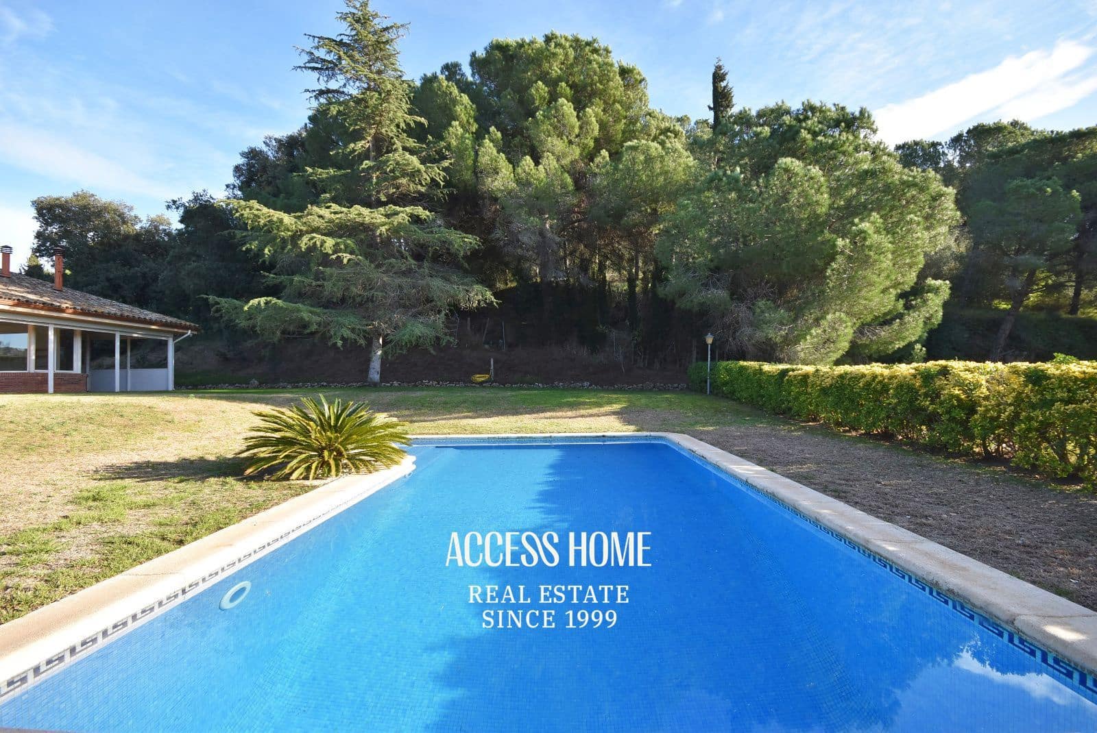 4 Zimmer Villa zu vermieten in Sant Vicenc de Montalt mit Pool Garage - 3.500 € (Ref: 9824096)