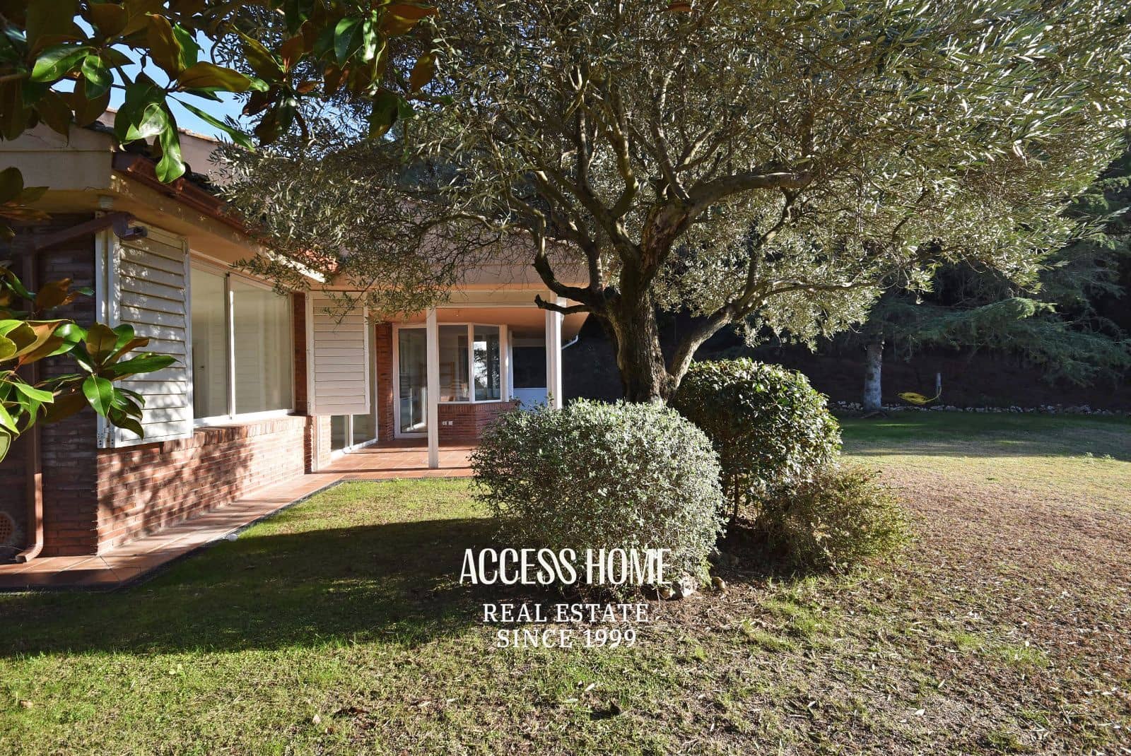 4 Zimmer Villa zu vermieten in Sant Vicenc de Montalt mit Pool Garage - 3.500 € (Ref: 9824096)