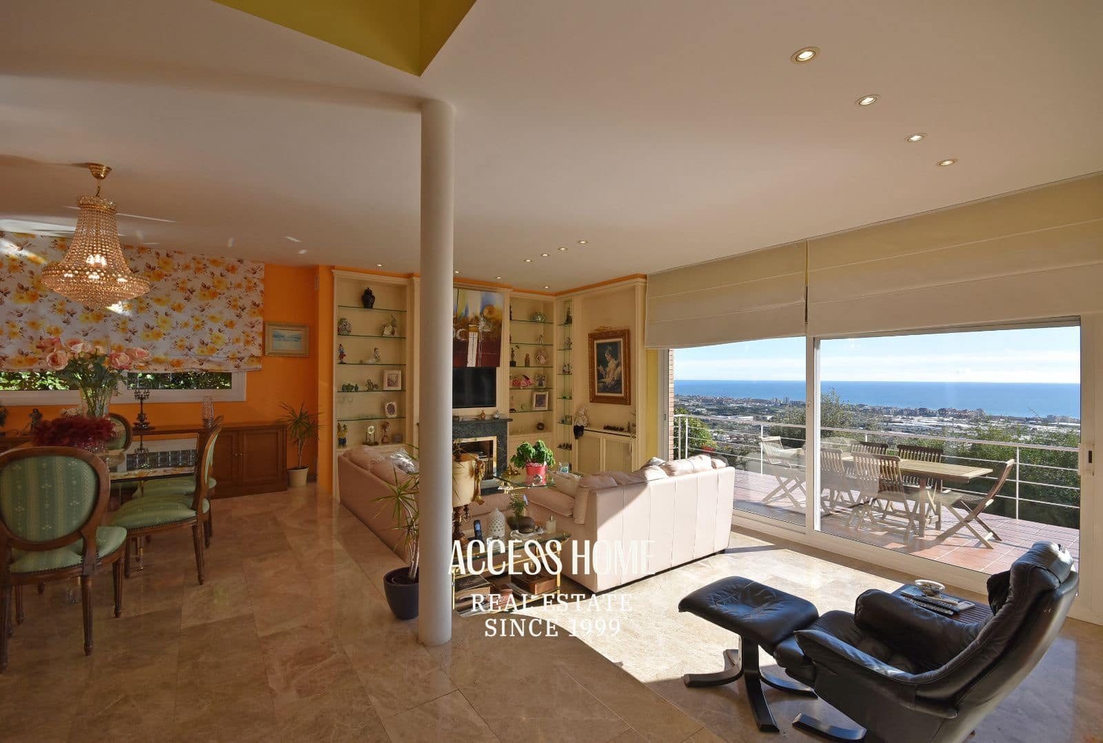 5 bedroom Villa for sale in Premia de Dalt with pool garage - € 895,000 (Ref: 9838591)