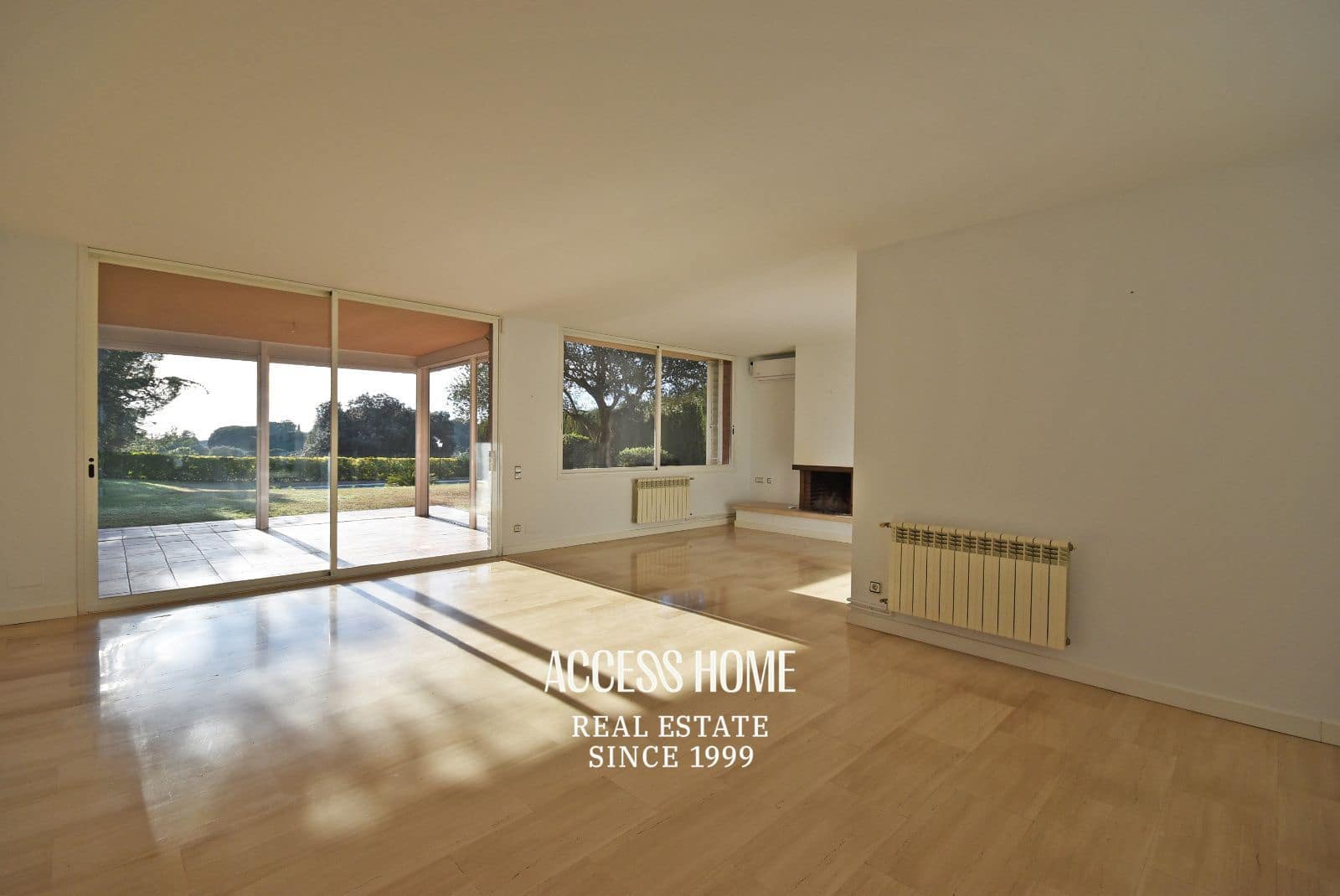 4 soveværelse Villa til salg i Sant Vicenc de Montalt med swimmingpool garage - € 995.000 (Ref: 9844583)