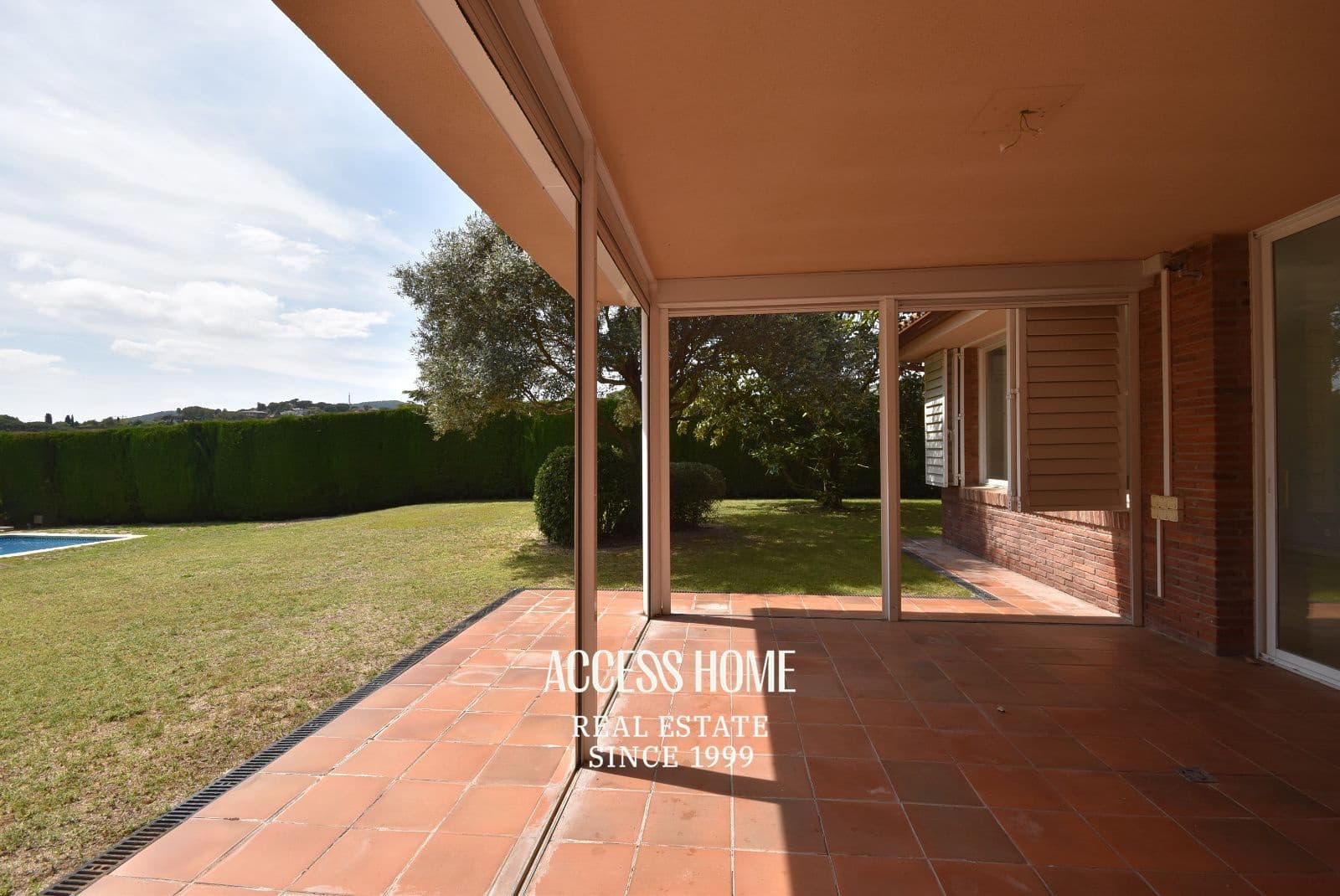 4 soveværelse Villa til salg i Sant Vicenc de Montalt med swimmingpool garage - € 995.000 (Ref: 9844583)