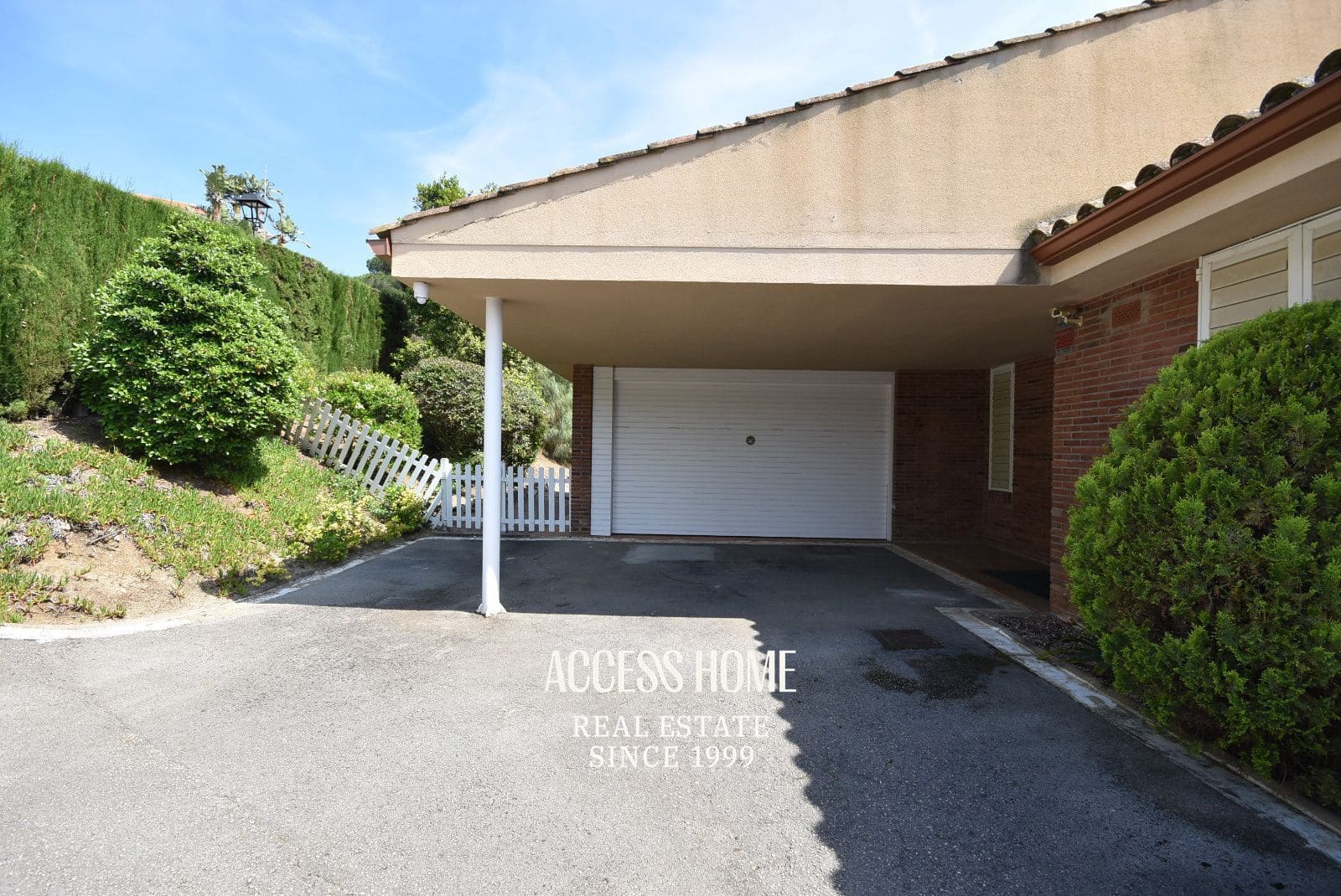4 soveværelse Villa til salg i Sant Vicenc de Montalt med swimmingpool garage - € 995.000 (Ref: 9844583)