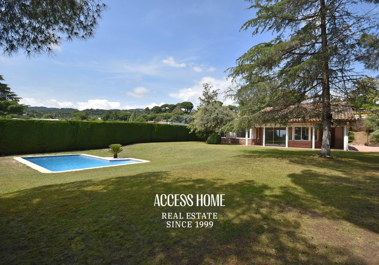 4 soveværelse Villa til salg i Sant Vicenc de Montalt med swimmingpool garage - € 995.000 (Ref: 9844583)