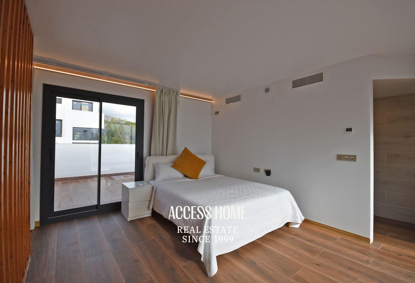 4 sovrum Hus till salu i Montgat med pool garage - 1 000 350 € (Ref: 9847761)