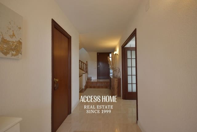 4 bedroom Villa for sale in Alella with pool garage - € 750,000 (Ref: 9854281)
