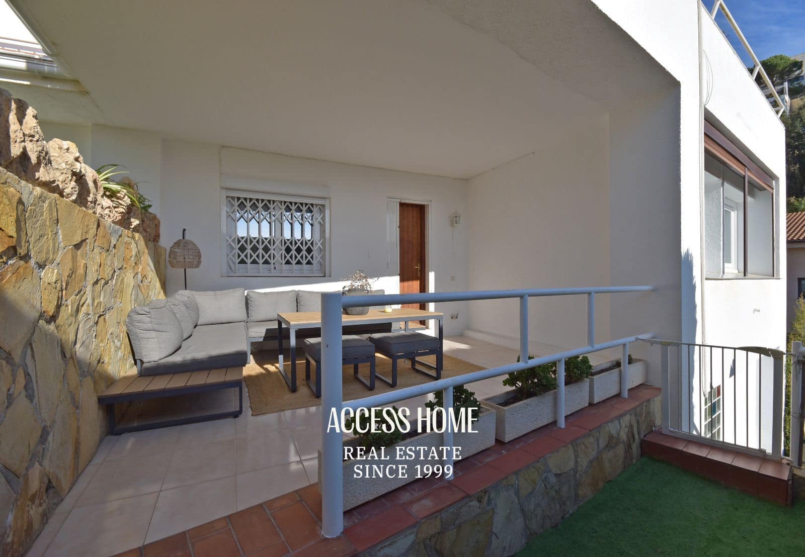 4 bedroom Villa for sale in Alella with pool garage - € 750,000 (Ref: 9854281)