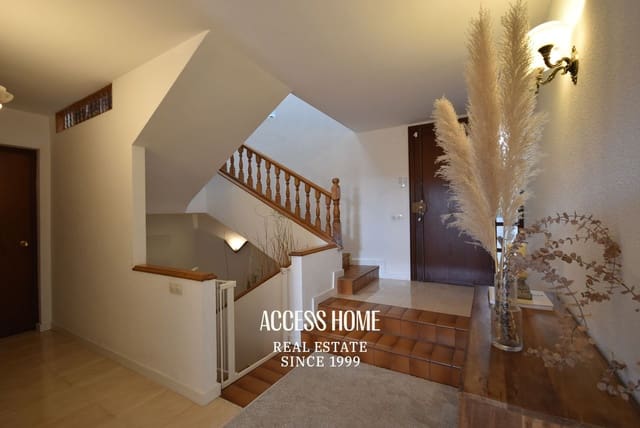 4 bedroom Villa for sale in Alella with pool garage - € 750,000 (Ref: 9854281)
