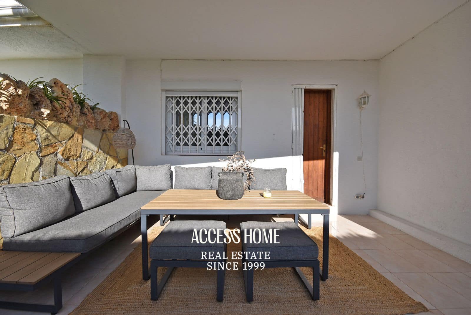 4 bedroom Villa for sale in Alella with pool garage - € 750,000 (Ref: 9854281)