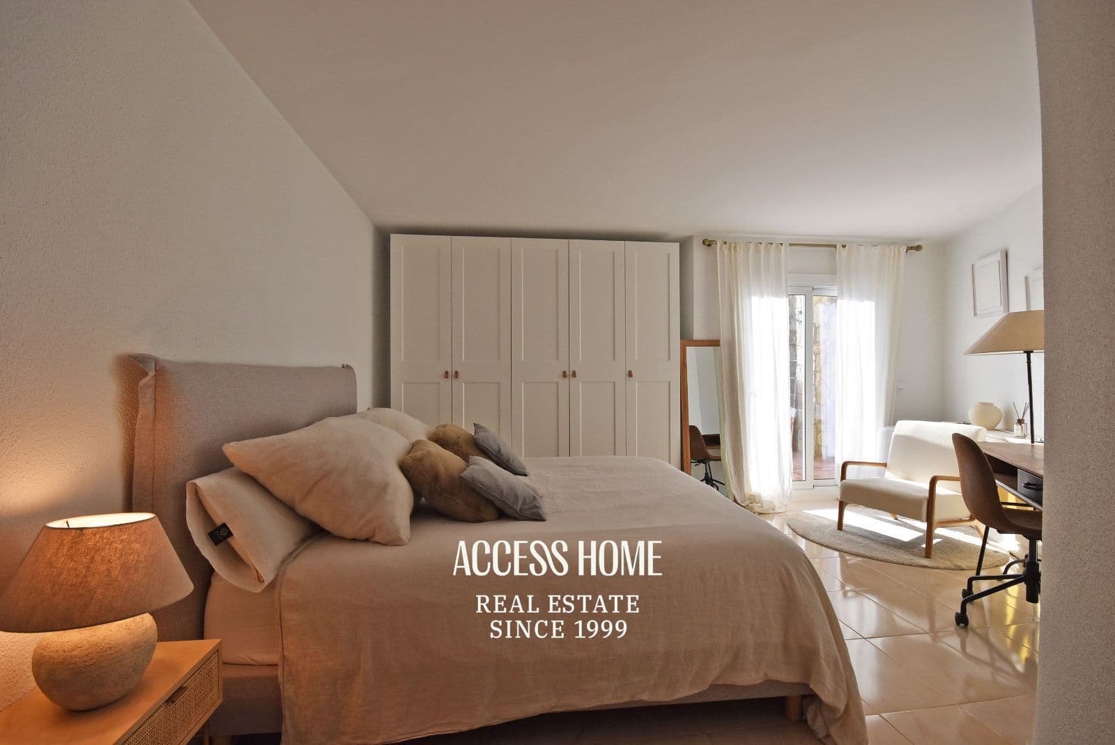 4 bedroom Villa for sale in Alella with pool garage - € 750,000 (Ref: 9854281)