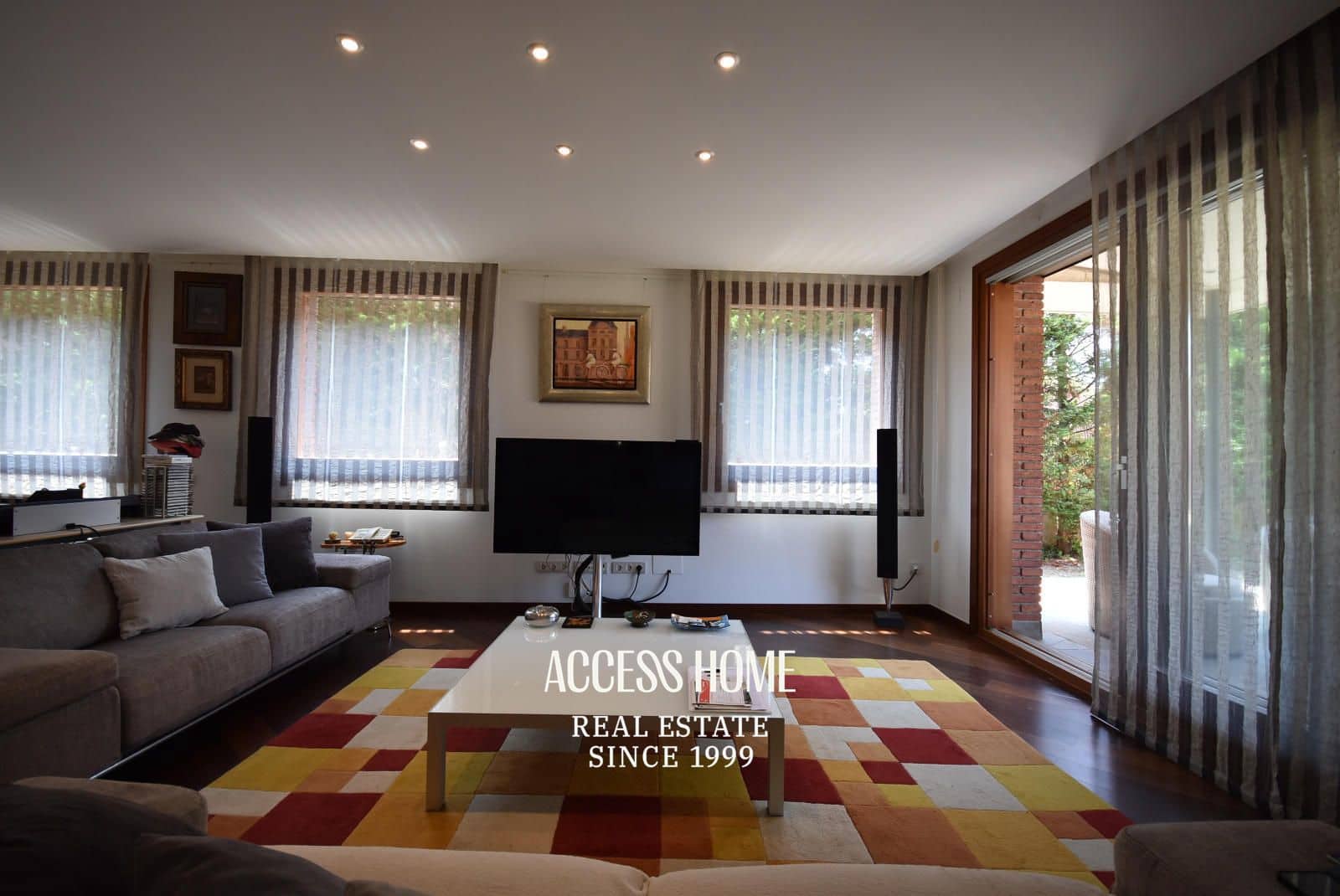4 bedroom Villa for sale in Cabrera de Mar with garage - € 1,420,000 (Ref: 9874118)