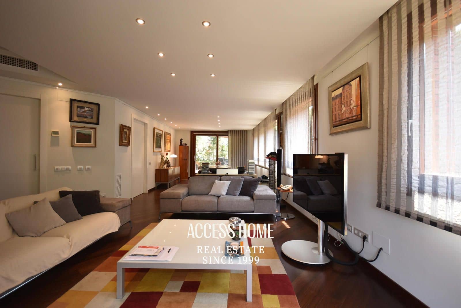 4 bedroom Villa for sale in Cabrera de Mar with garage - € 1,420,000 (Ref: 9874118)