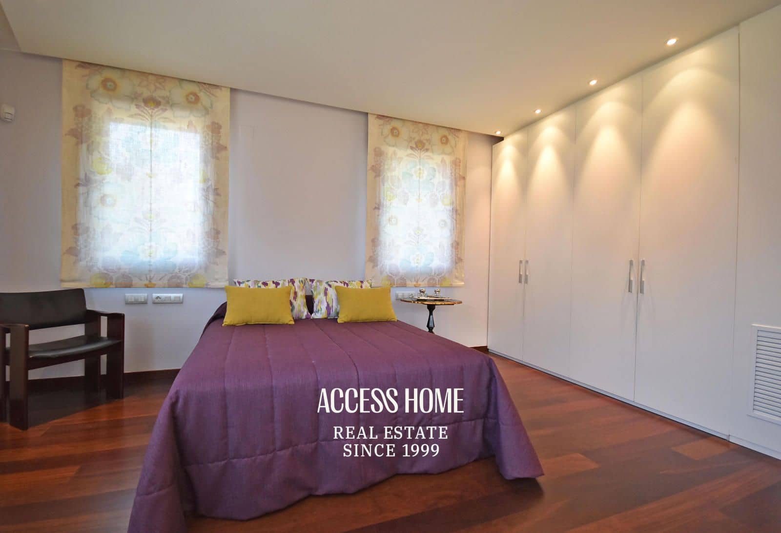 4 bedroom Villa for sale in Cabrera de Mar with garage - € 1,420,000 (Ref: 9874118)
