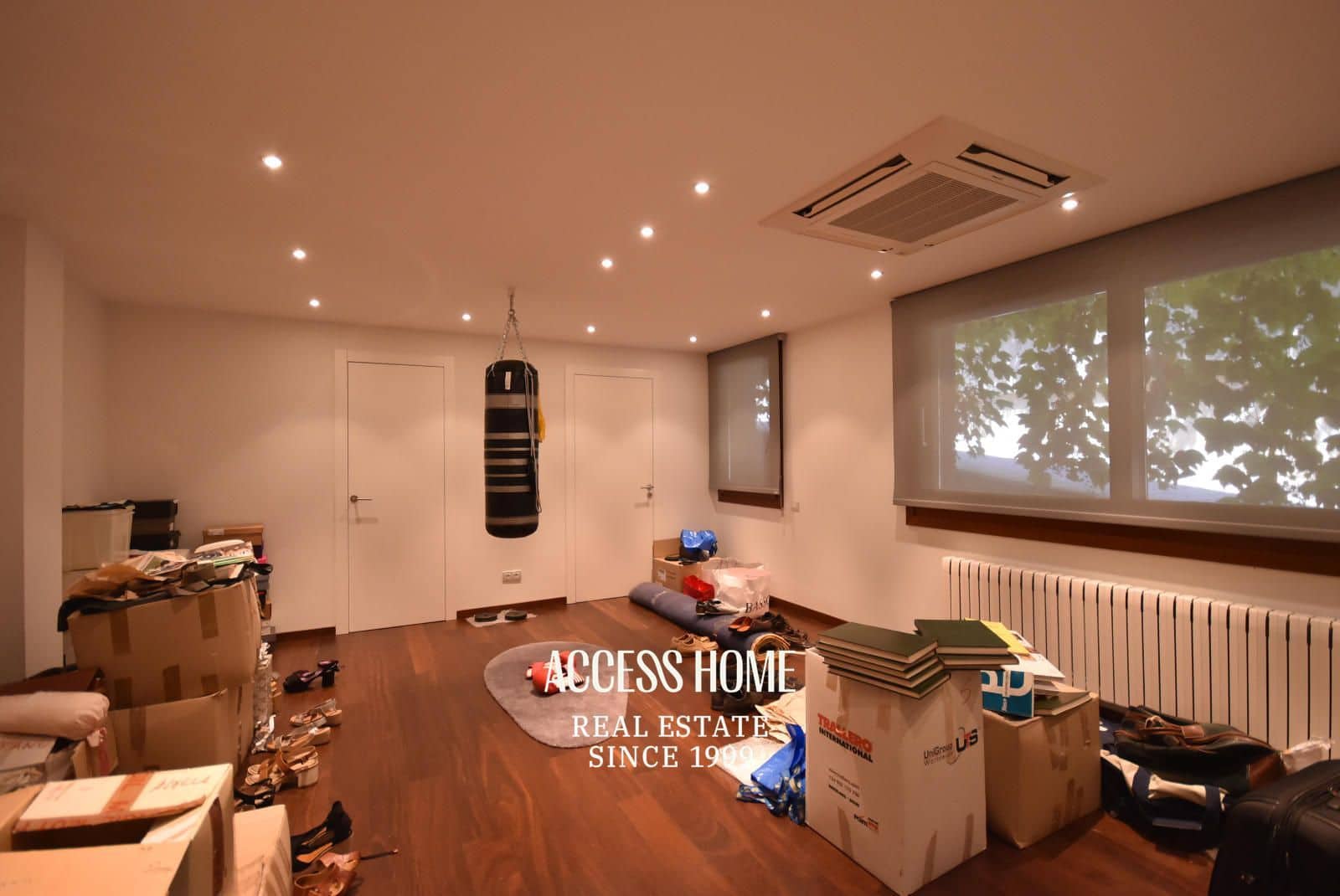 4 bedroom Villa for sale in Cabrera de Mar with garage - € 1,420,000 (Ref: 9874118)