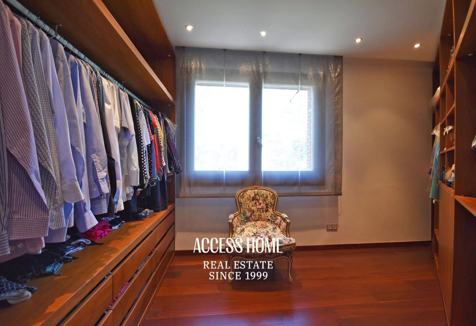 4 bedroom Villa for sale in Cabrera de Mar with garage - € 1,420,000 (Ref: 9874118)