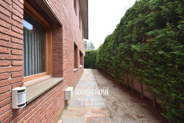 4 soveværelse Villa til salg i Cabrera de Mar med garage - € 1.420.000 (Ref: 9874118)