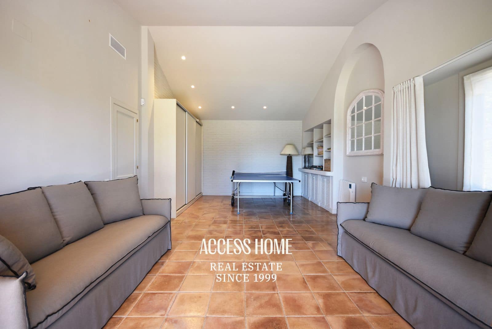 6 soveværelse Villa til leje i Sant Vicenc de Montalt med swimmingpool garage - € 8.000 (Ref: 9891004)