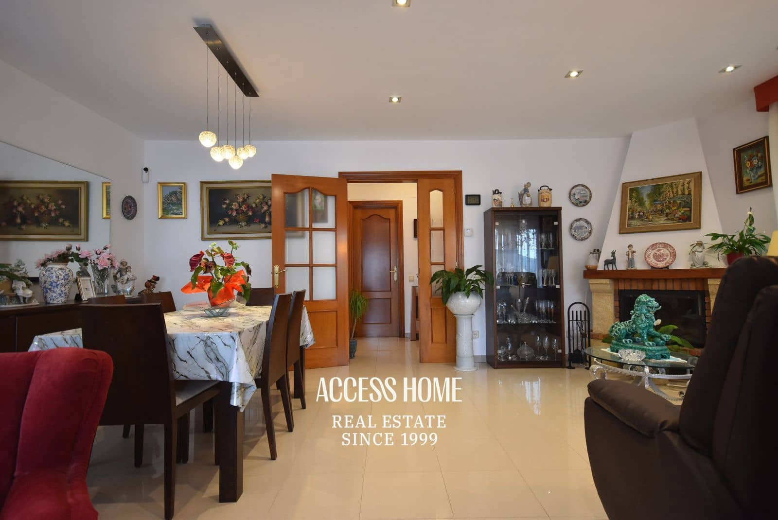 5 Zimmer Villa zu verkaufen in Vilassar de Dalt mit Pool Garage - 750.000 € (Ref: 9893283)