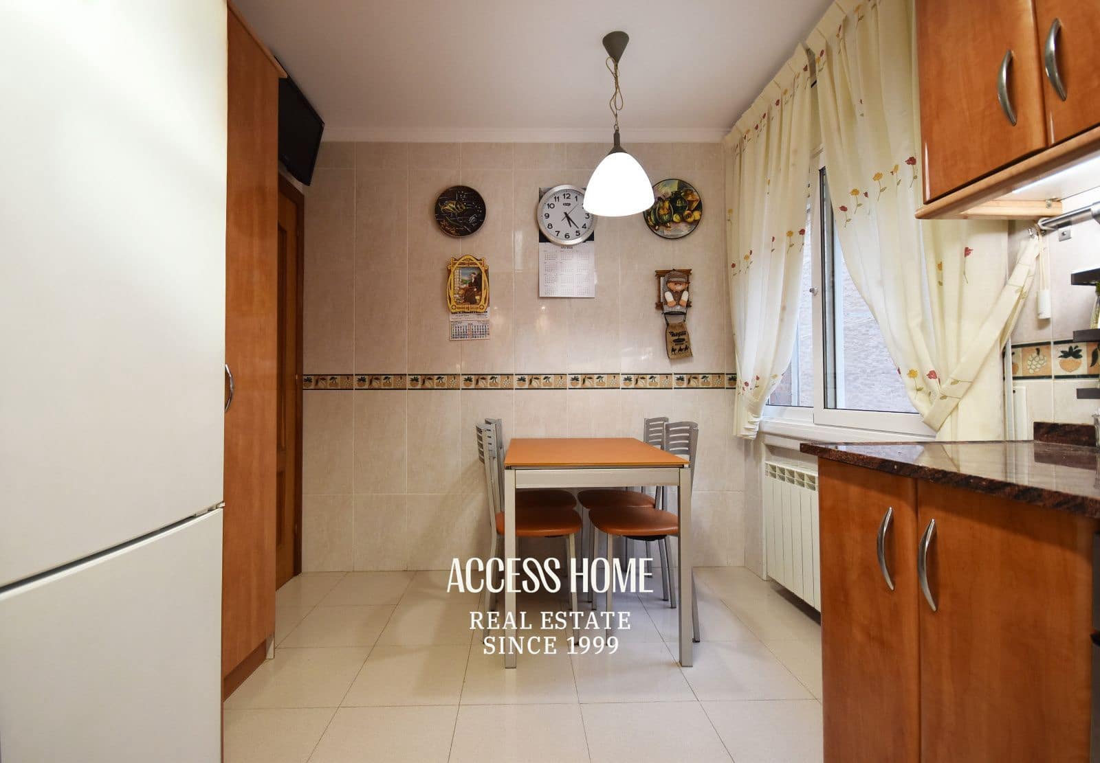 5 Zimmer Villa zu verkaufen in Vilassar de Dalt mit Pool Garage - 750.000 € (Ref: 9893283)