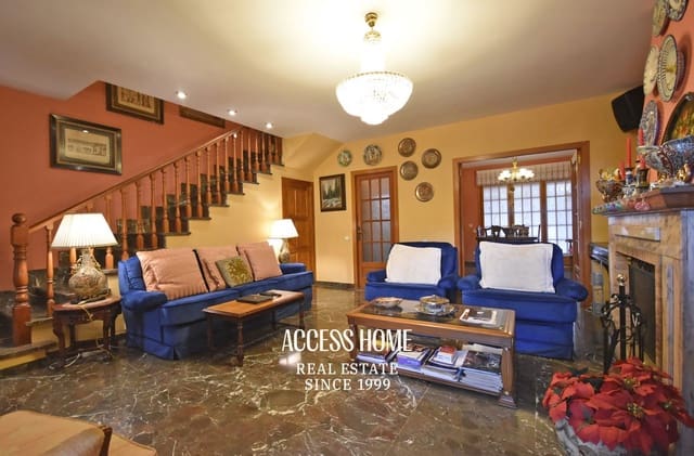 Casa de 4 habitaciones en Vilassar de Dalt en venta con piscina garaje - 800.000 € (Ref: 9893284)