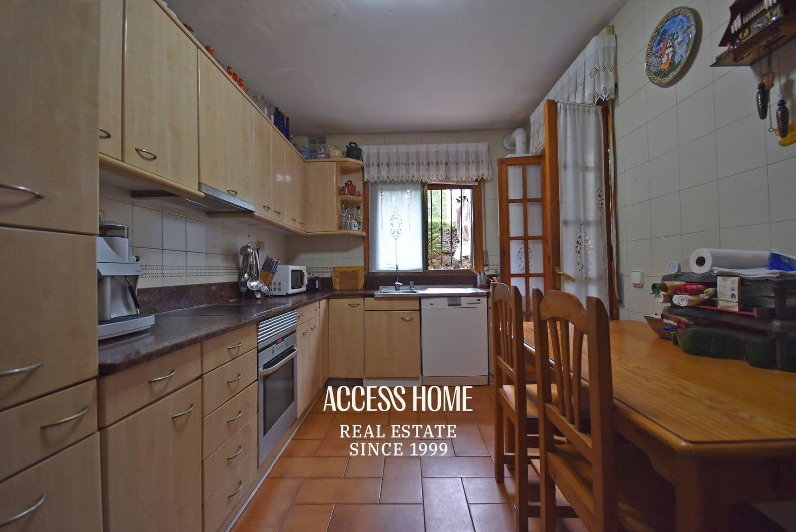 Casa de 4 habitaciones en Vilassar de Dalt en venta con piscina garaje - 800.000 € (Ref: 9893284)