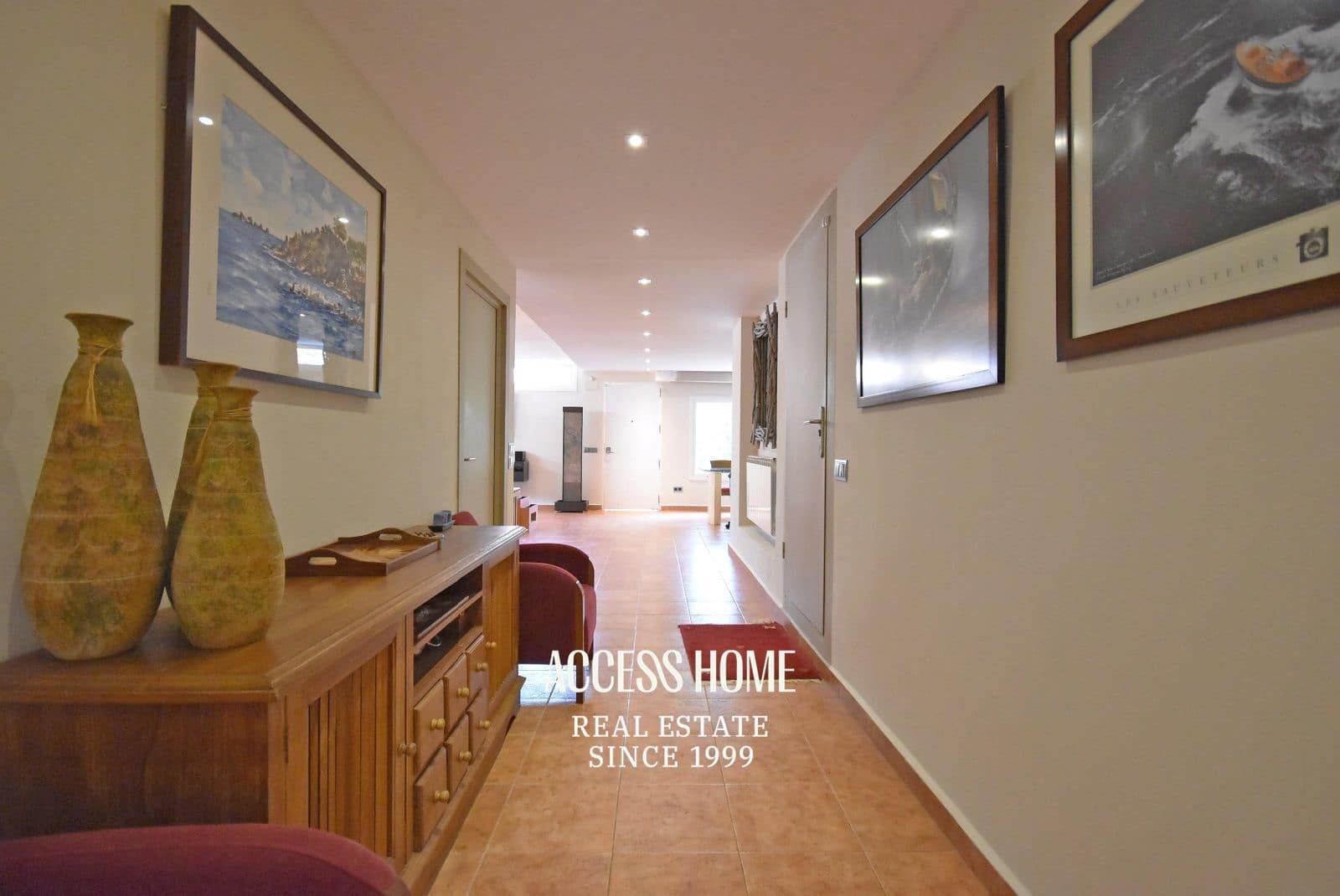 5 bedroom Villa for rent in Cabrils with pool garage - € 5,000 (Ref: 9897311)